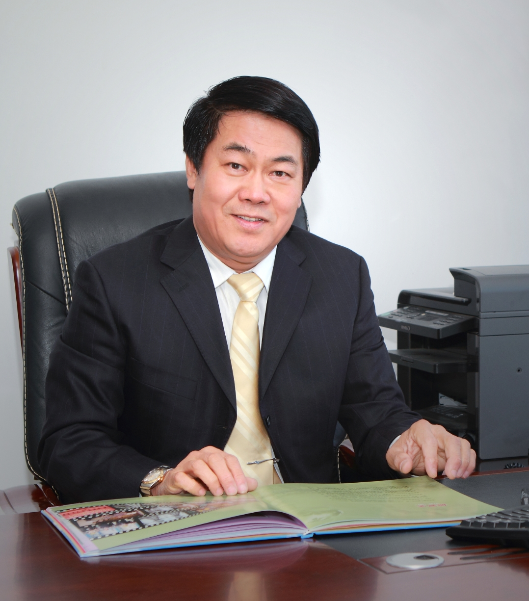 Mr. Dong Shulin,Chairman 